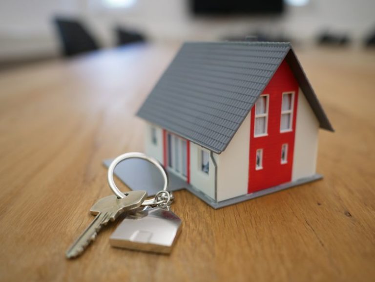 Операции с недвижимостью: инвестиционная оценка и безопасность сделок